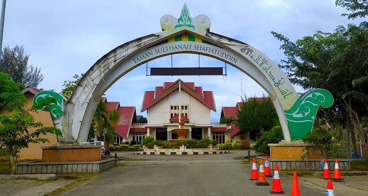 Gedung Pekan Kebudayaan Aceh ini digunakan saat diadakan festival kebudayaan Aceh 